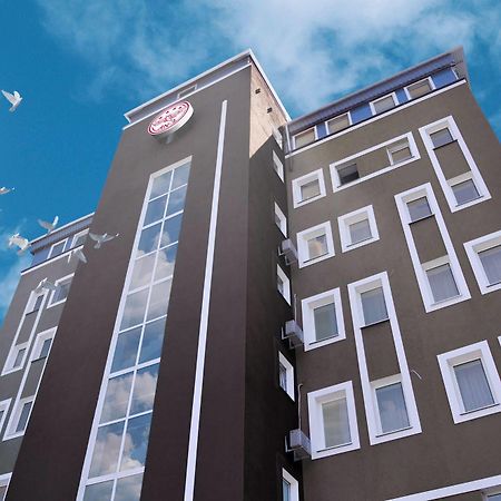 Hotel An-2 Charkiv Exteriör bild