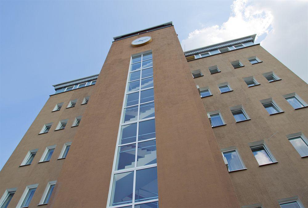 Hotel An-2 Charkiv Exteriör bild