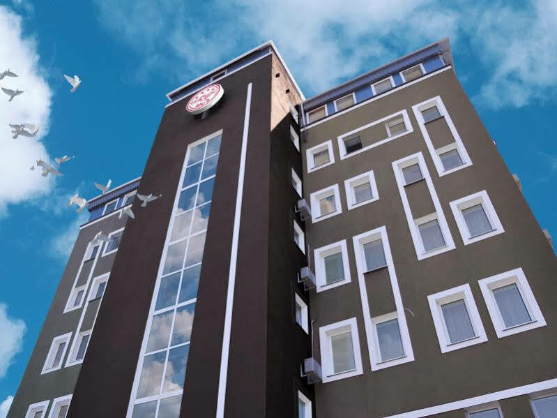 Hotel An-2 Charkiv Exteriör bild